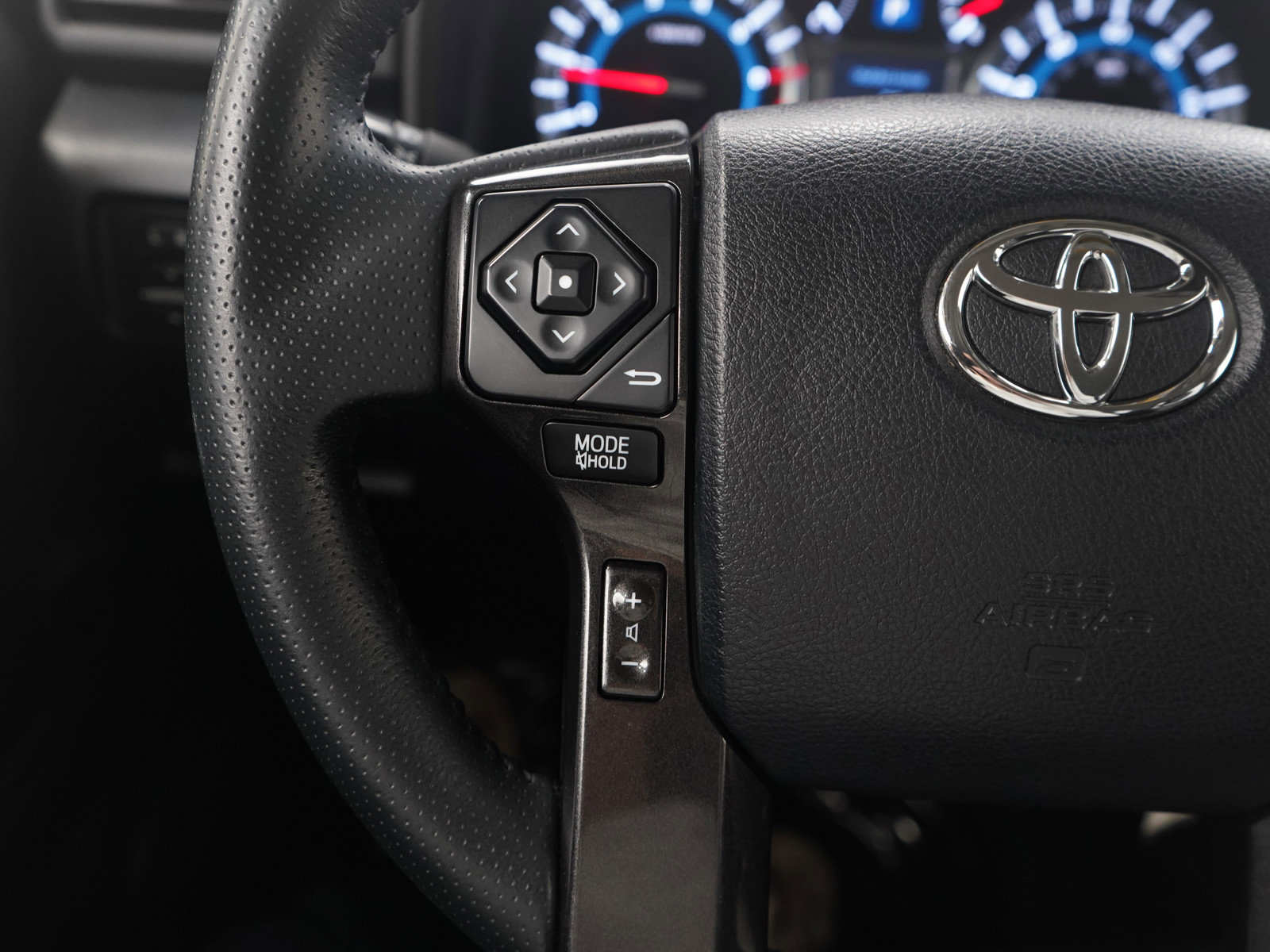 Used 2018 Toyota 4Runner TRD Off-Road Premium image 24