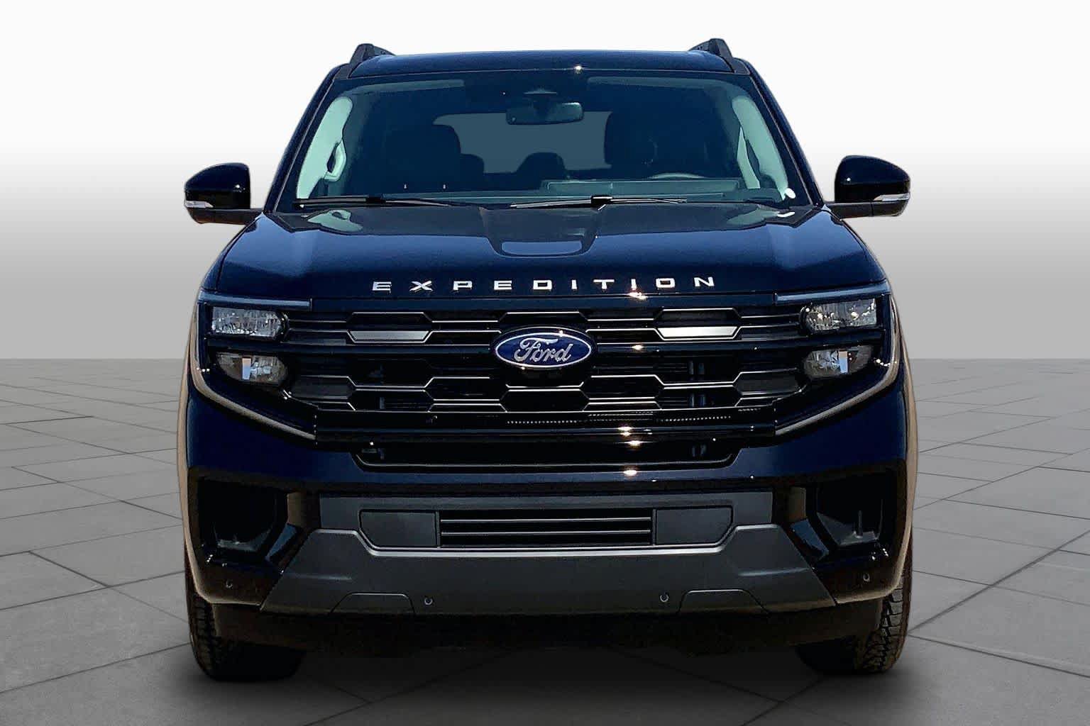 New 2026 Ford Expedition Active AWD/4WD image 3