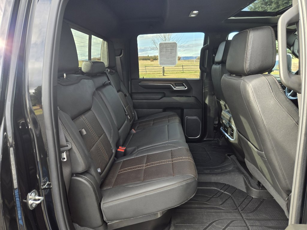 Used 2024 Chevrolet Silverado 3500 High Country w/ High Country Premium Package image 30