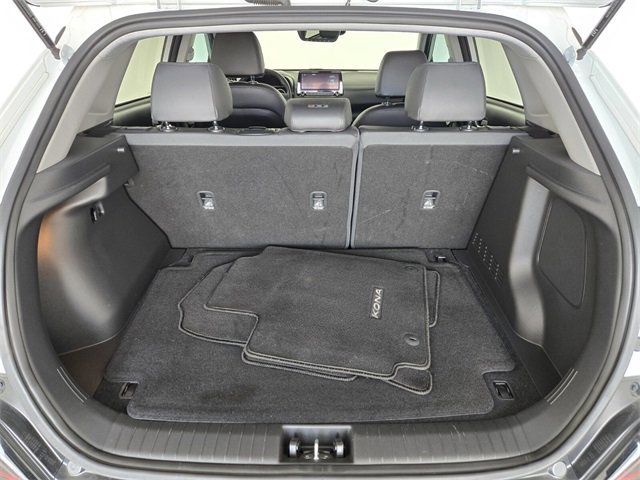 Used 2022 Hyundai Kona Limited image 13