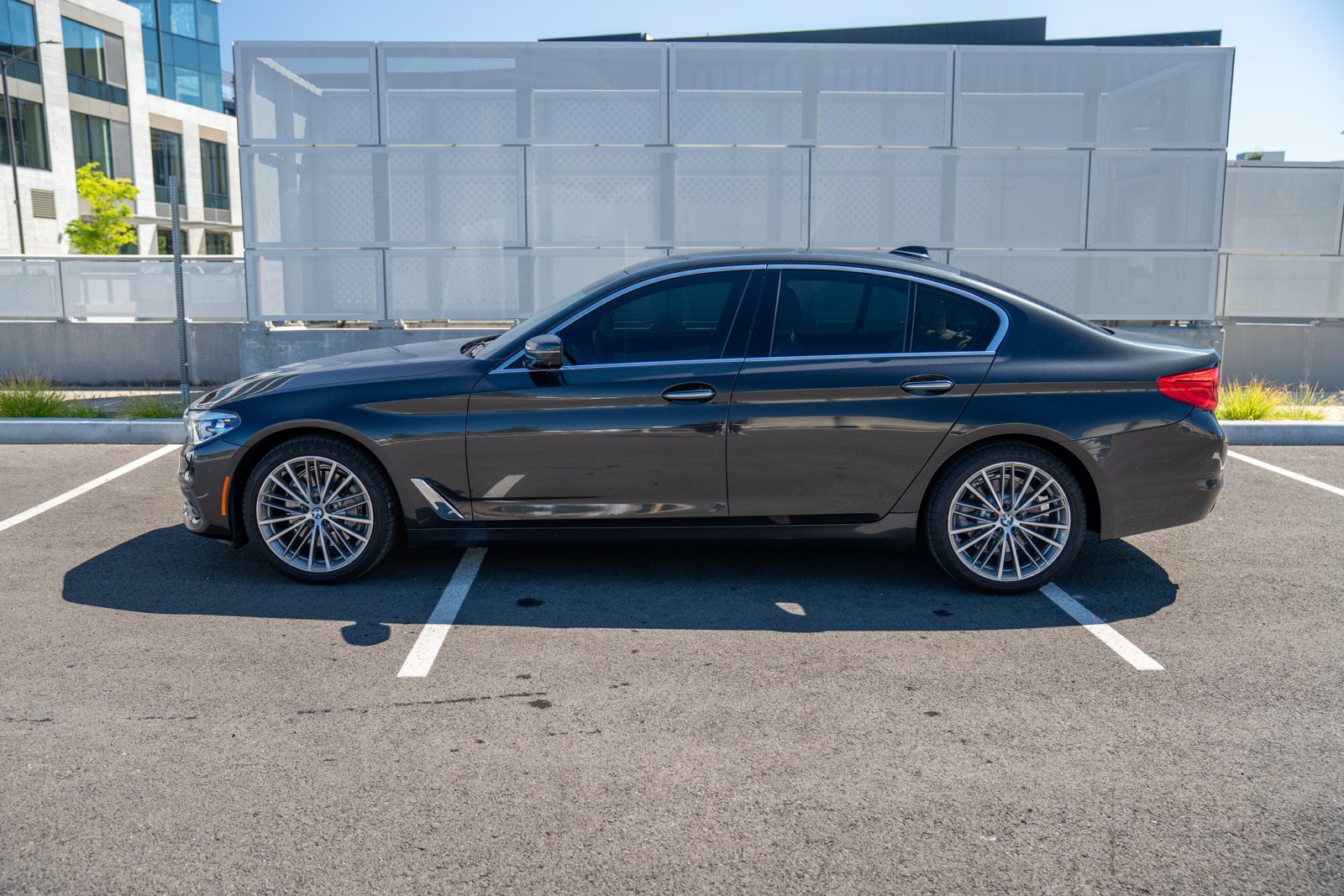 Used 2018 BMW 530i w/ Premium Package RWD video 2