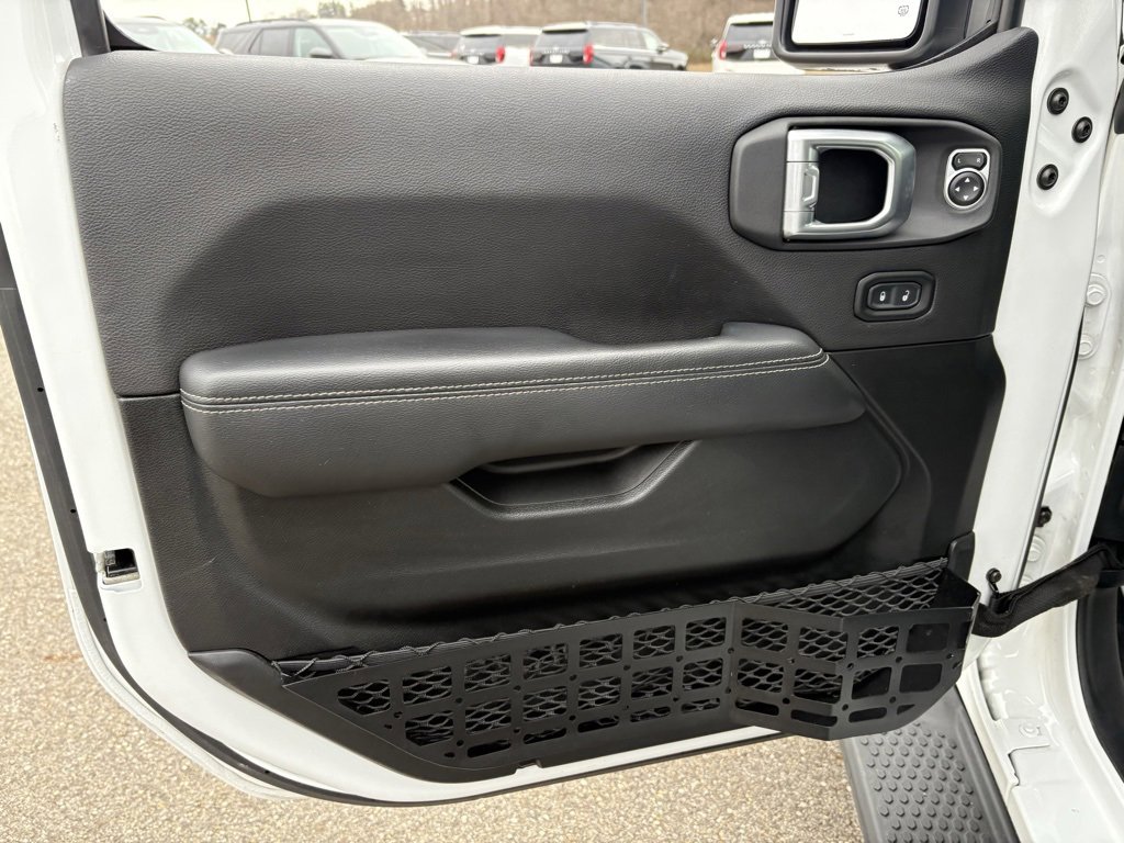 Used 2021 Jeep Wrangler Unlimited Sahara image 34