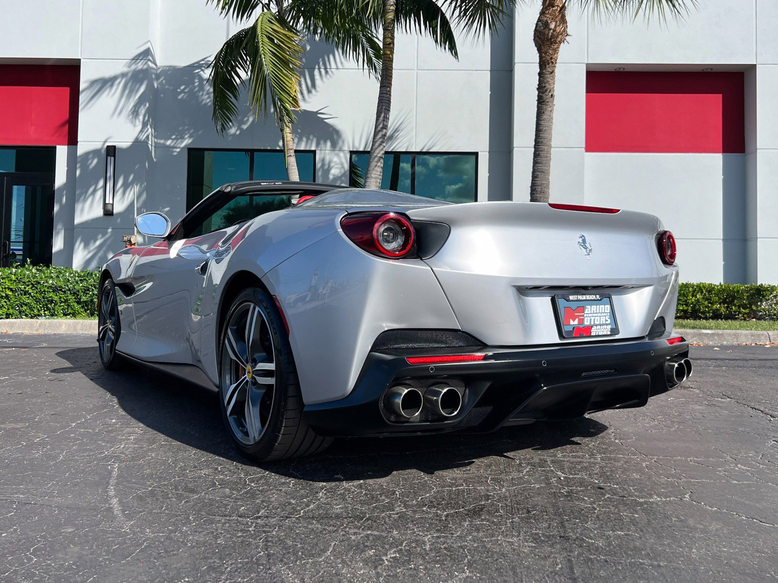 Used 2019 Ferrari Portofino image 10