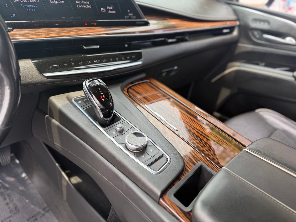 Used 2021 Cadillac Escalade Premium Luxury w/ Driver Assist Tech Package AWD/4WD image 25