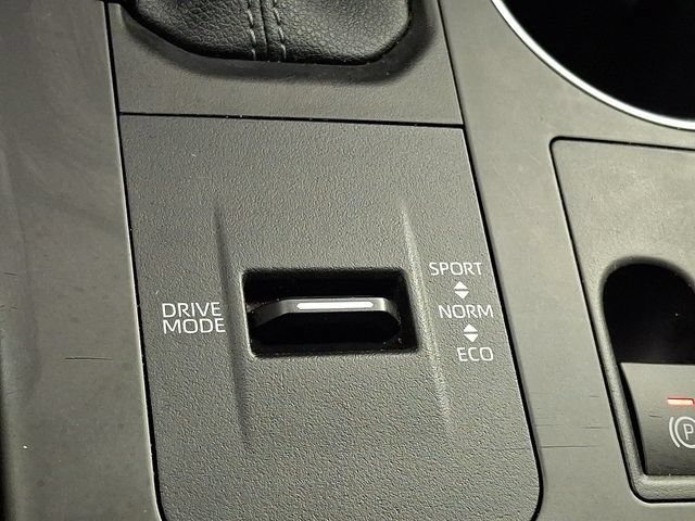 Used 2023 Toyota Highlander XLE FWD image 30
