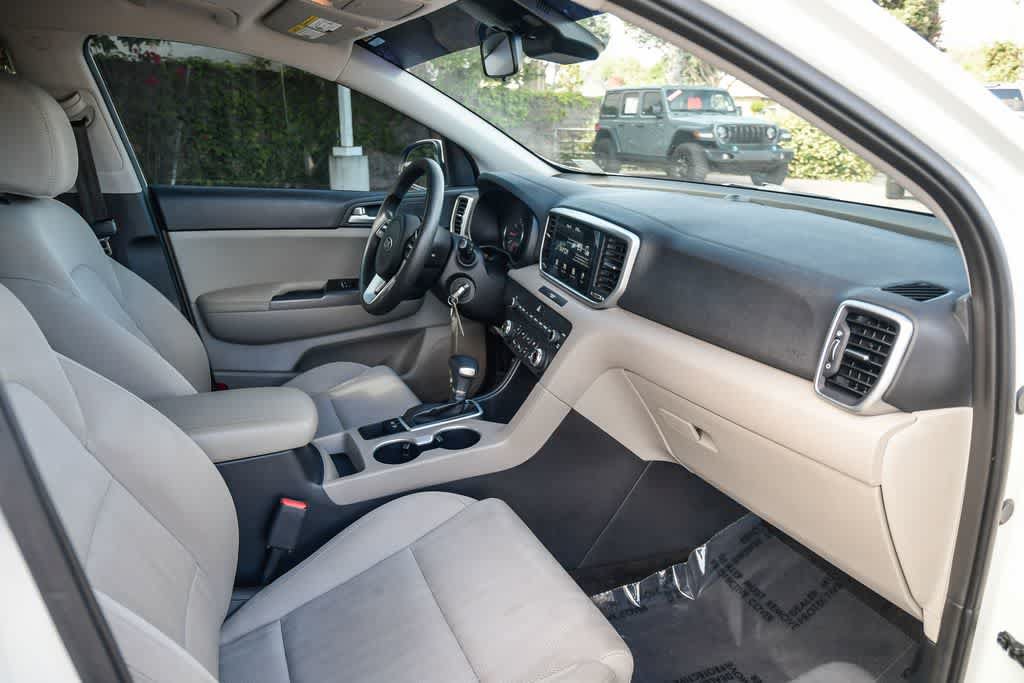 Used 2021 Kia Sportage LX FWD image 16