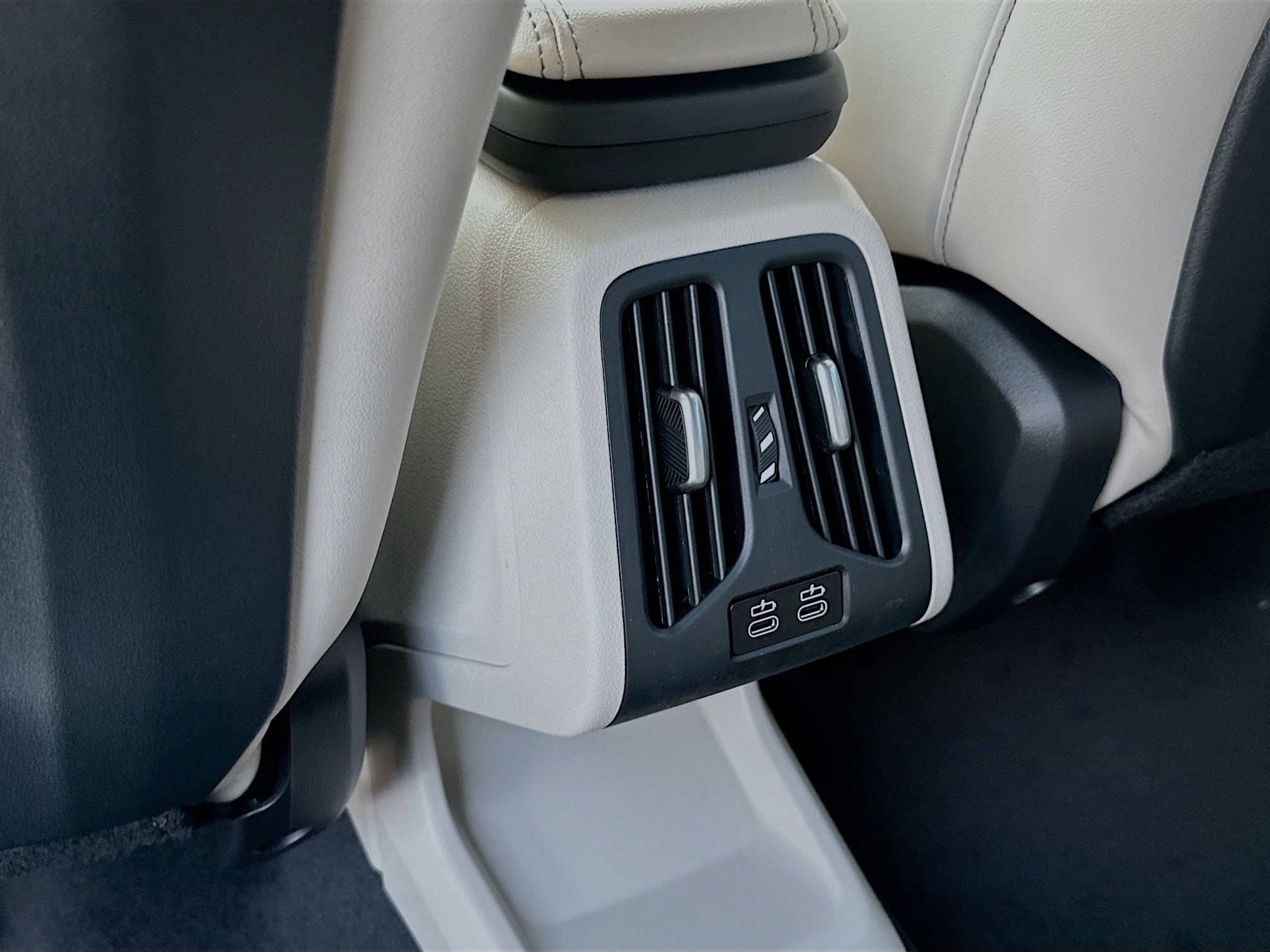 New 2025 BMW X1 xDrive28i w/ Technology Package image 19