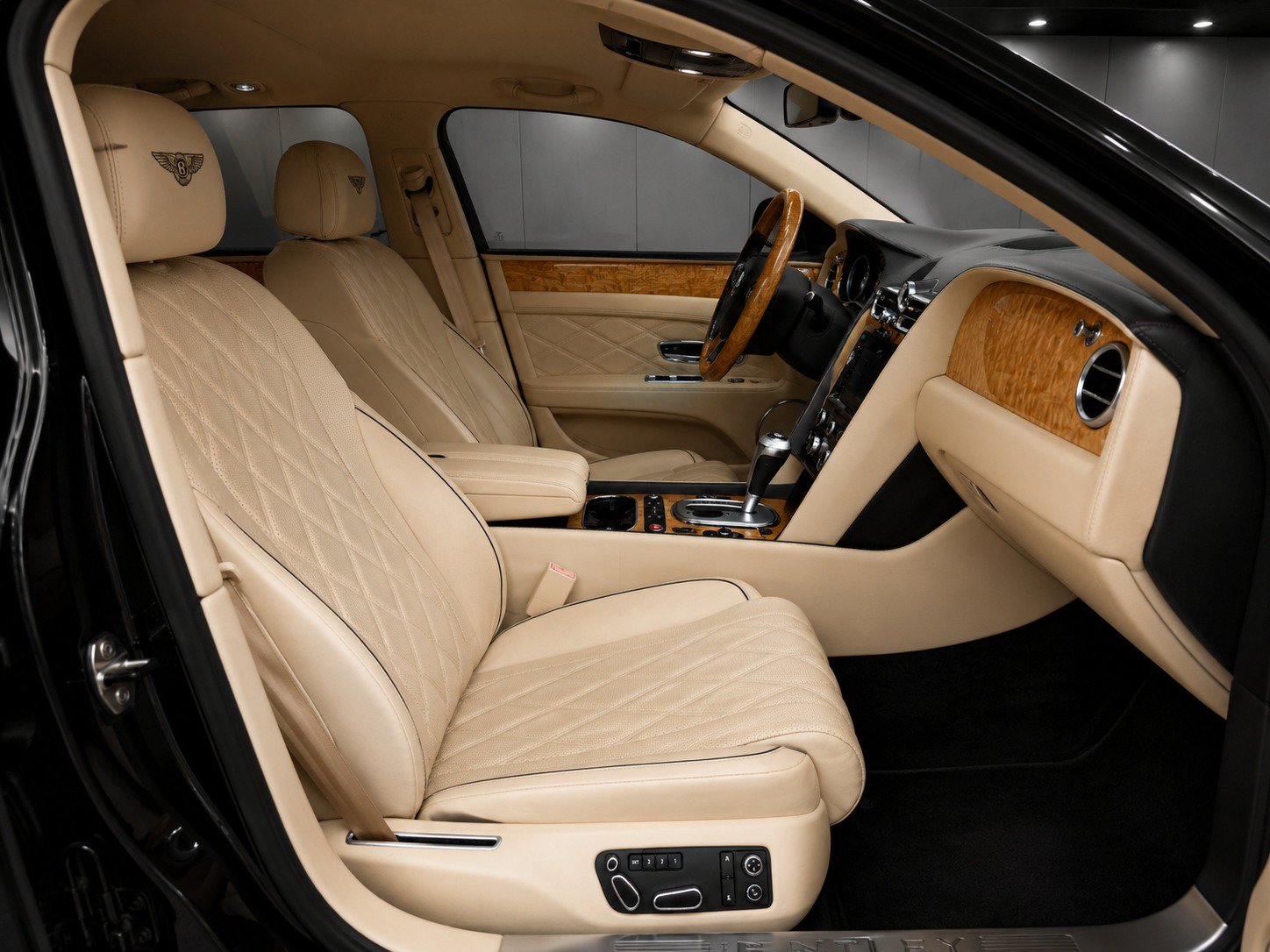 Used 2014 Bentley Flying Spur W12 AWD/4WD image 25