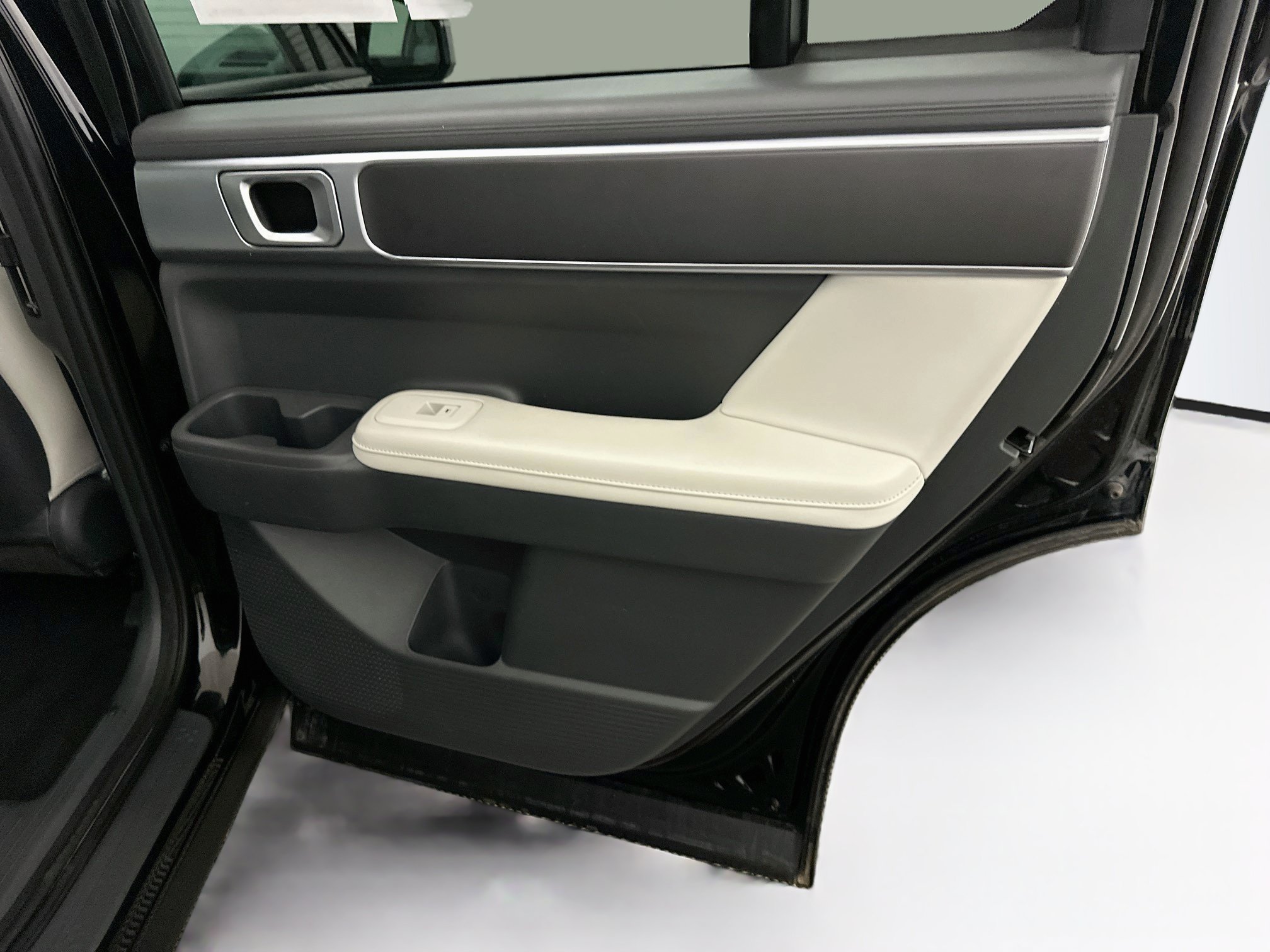 Used 2026 Hyundai Santa Fe SEL AWD/4WD image 33