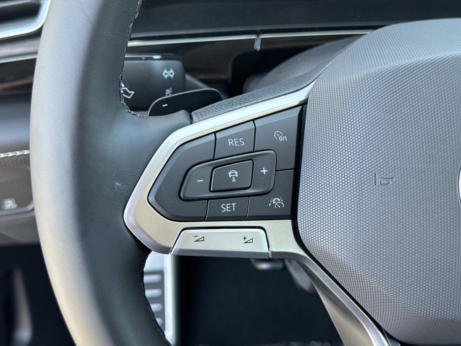 New 2026 Volkswagen Atlas SEL Premium R-Line image 11