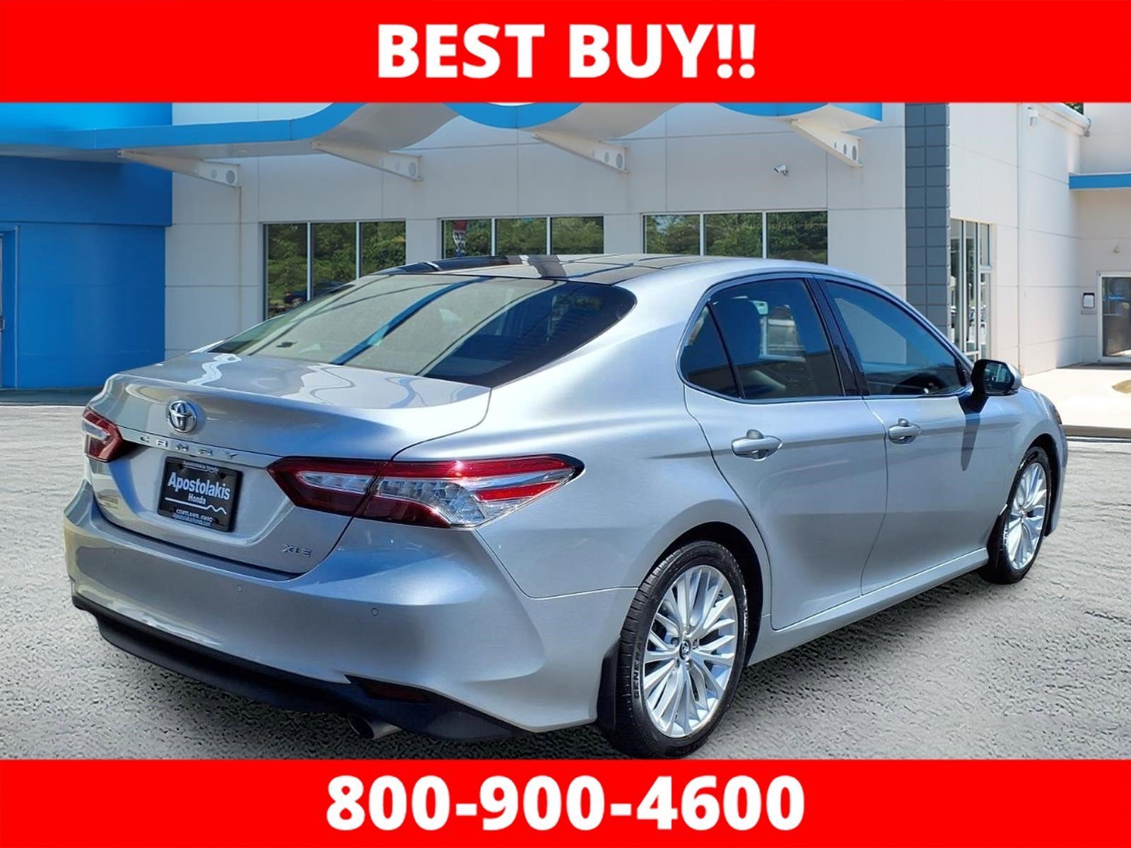 Used 2018 Toyota Camry XLE FWD image 3