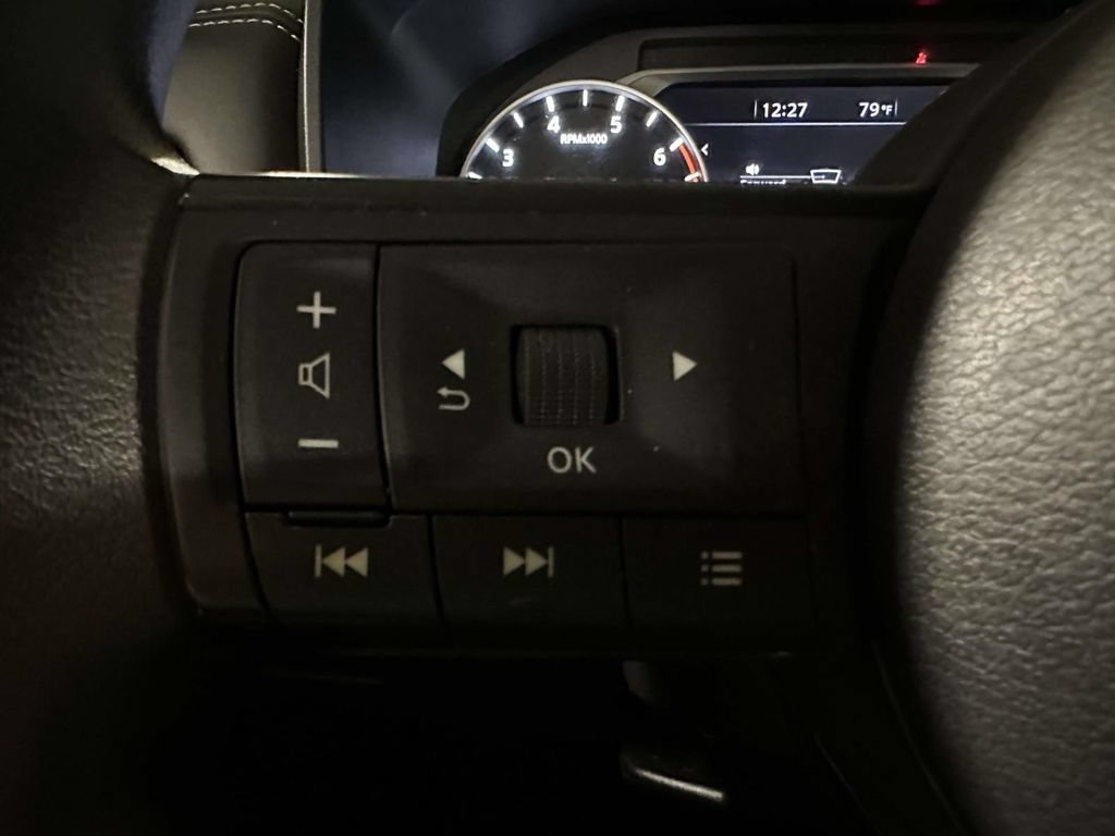 Used 2023 Nissan Rogue S AWD/4WD image 30