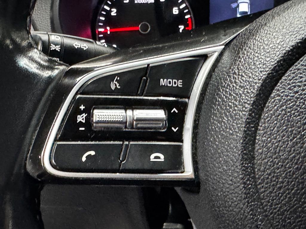 Used 2020 Kia Optima SE image 30