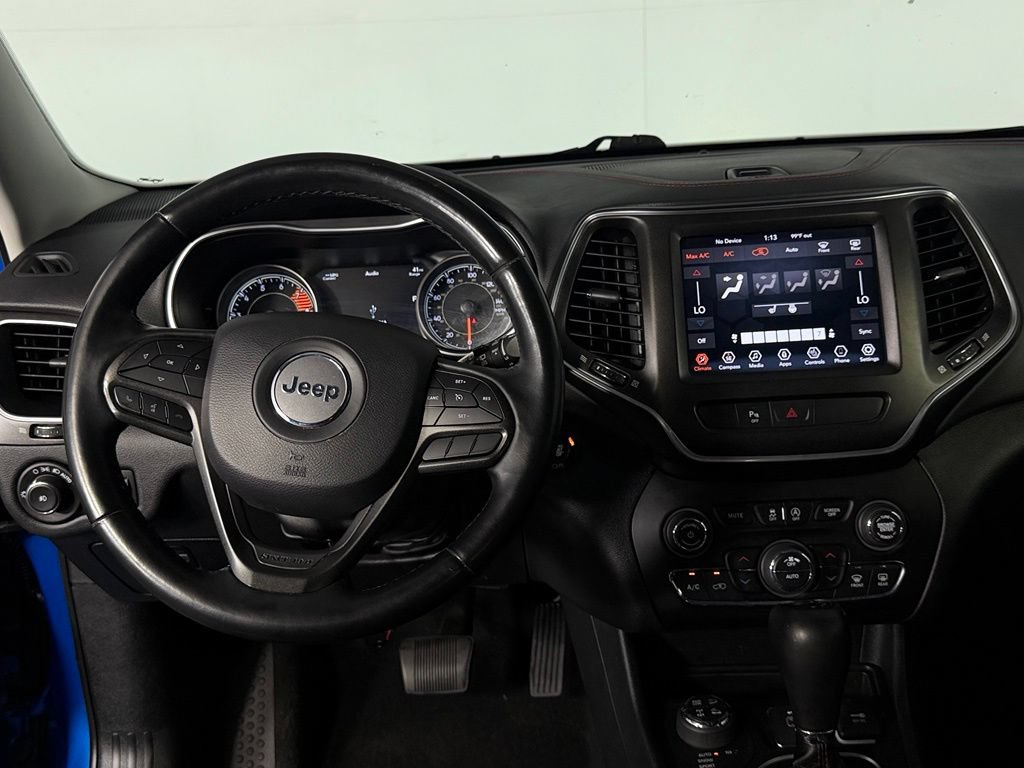 Used 2019 Jeep Cherokee Trailhawk w/ Cold Weather Group AWD/4WD image 13