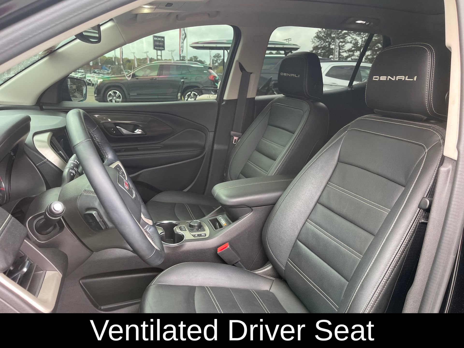 Used 2024 GMC Terrain Denali w/ Denali Premium Package image 16