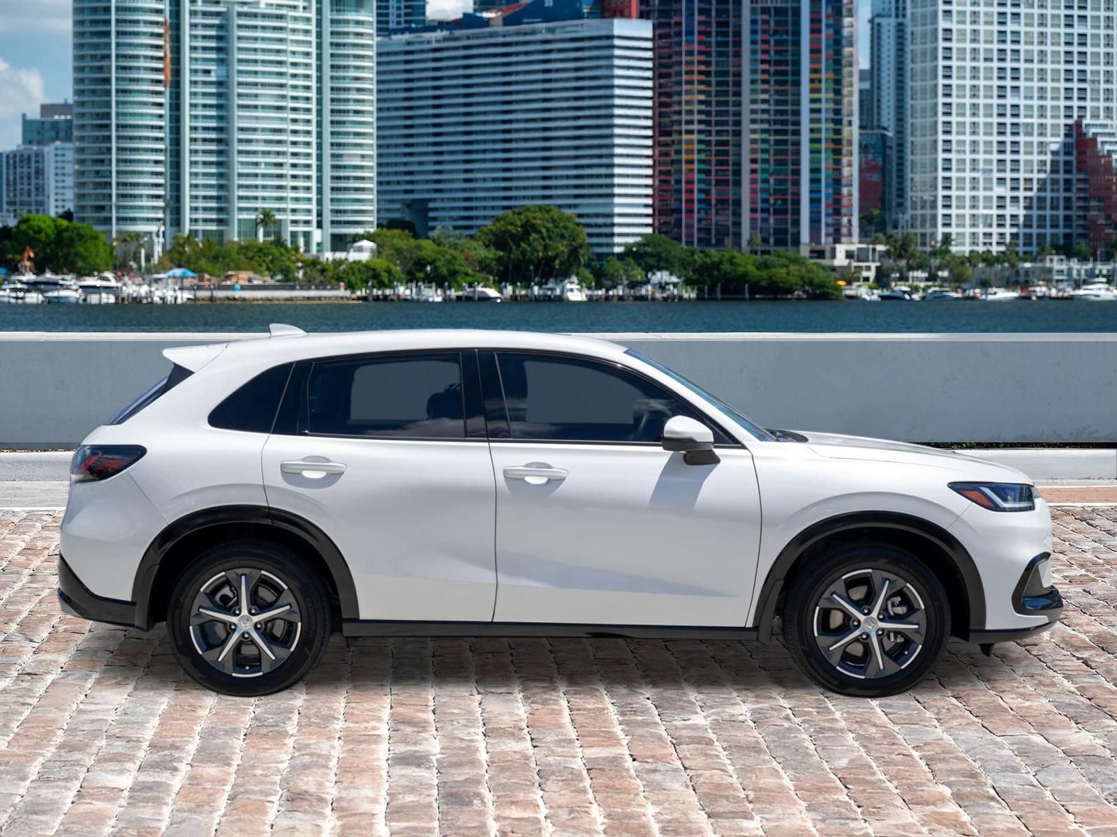 Certified 2024 Honda HR-V EX-L image 4