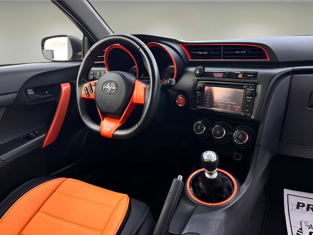 Used 2015 Scion tC image 9