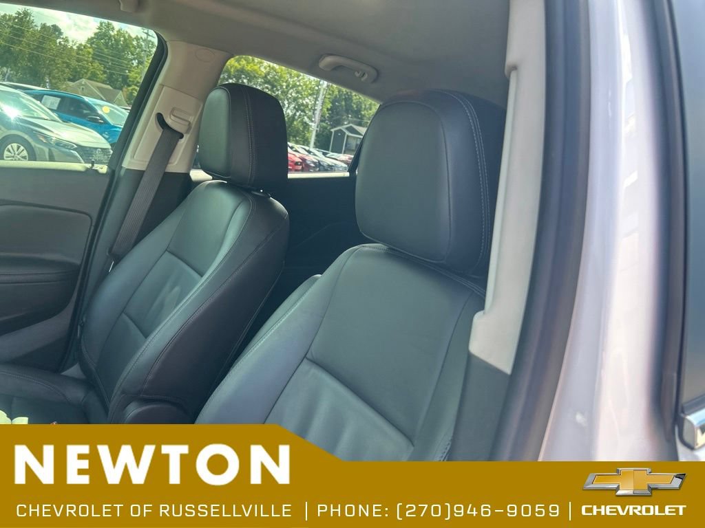 Used 2017 Buick Encore Essence FWD image 5