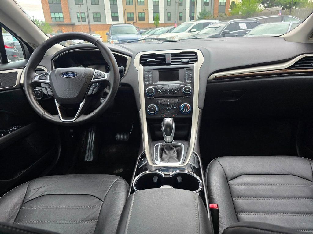 Used 2014 Ford Fusion SE w/ Equipment Group 202A FWD image 8