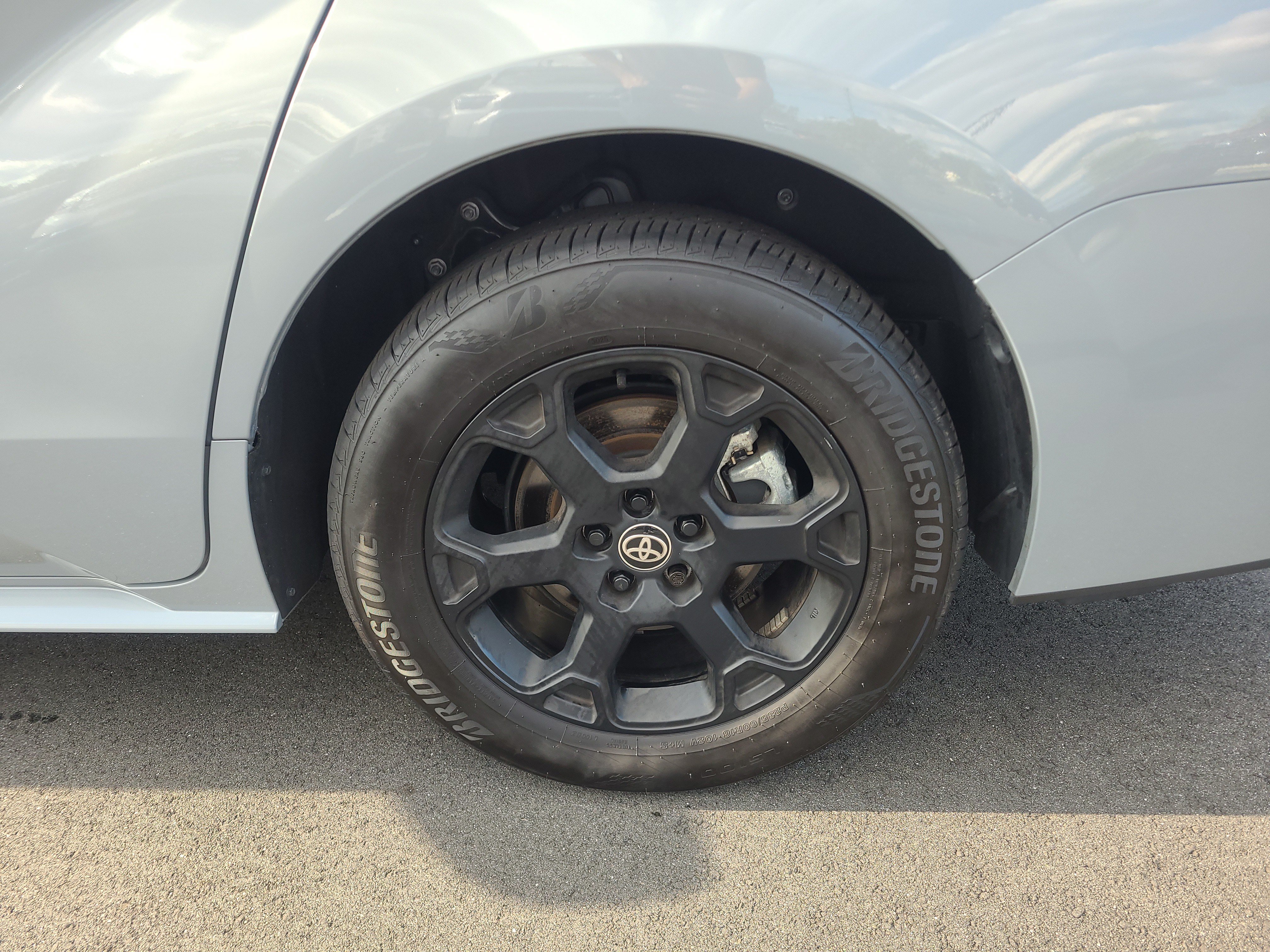Certified 2025 Toyota Sienna XLE Woodland Edition AWD/4WD image 10