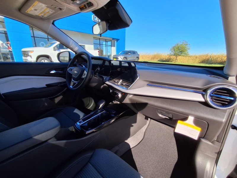New 2026 Chevrolet Trax LT w/ LT Convenience Package image 13
