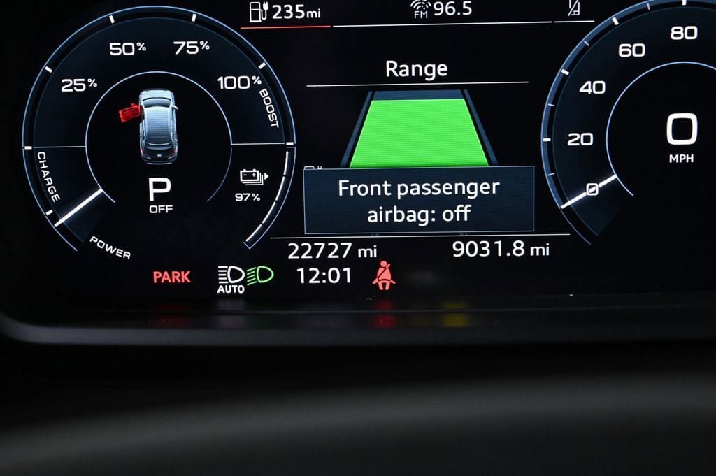 Used 2023 Audi Q4 e-tron Premium w/ Convenience Package AWD/4WD image 12