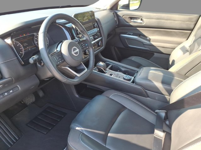 Certified 2024 Nissan Pathfinder SL w/ SL Premium Package AWD/4WD image 19