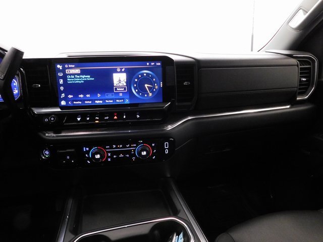 Used 2024 Chevrolet Silverado 2500 LTZ w/ LTZ Convenience Package image 34