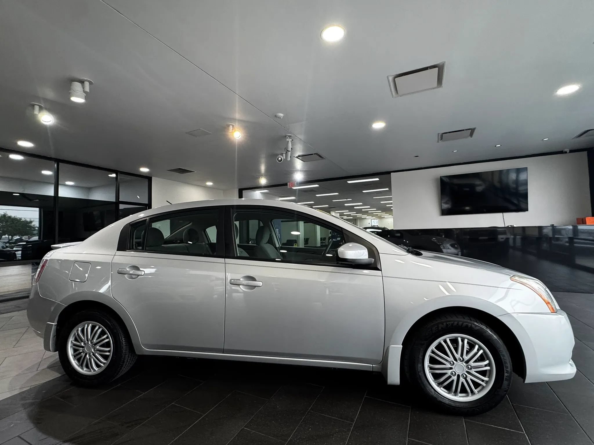 Used 2012 Nissan Sentra 2.0 FWD image 6