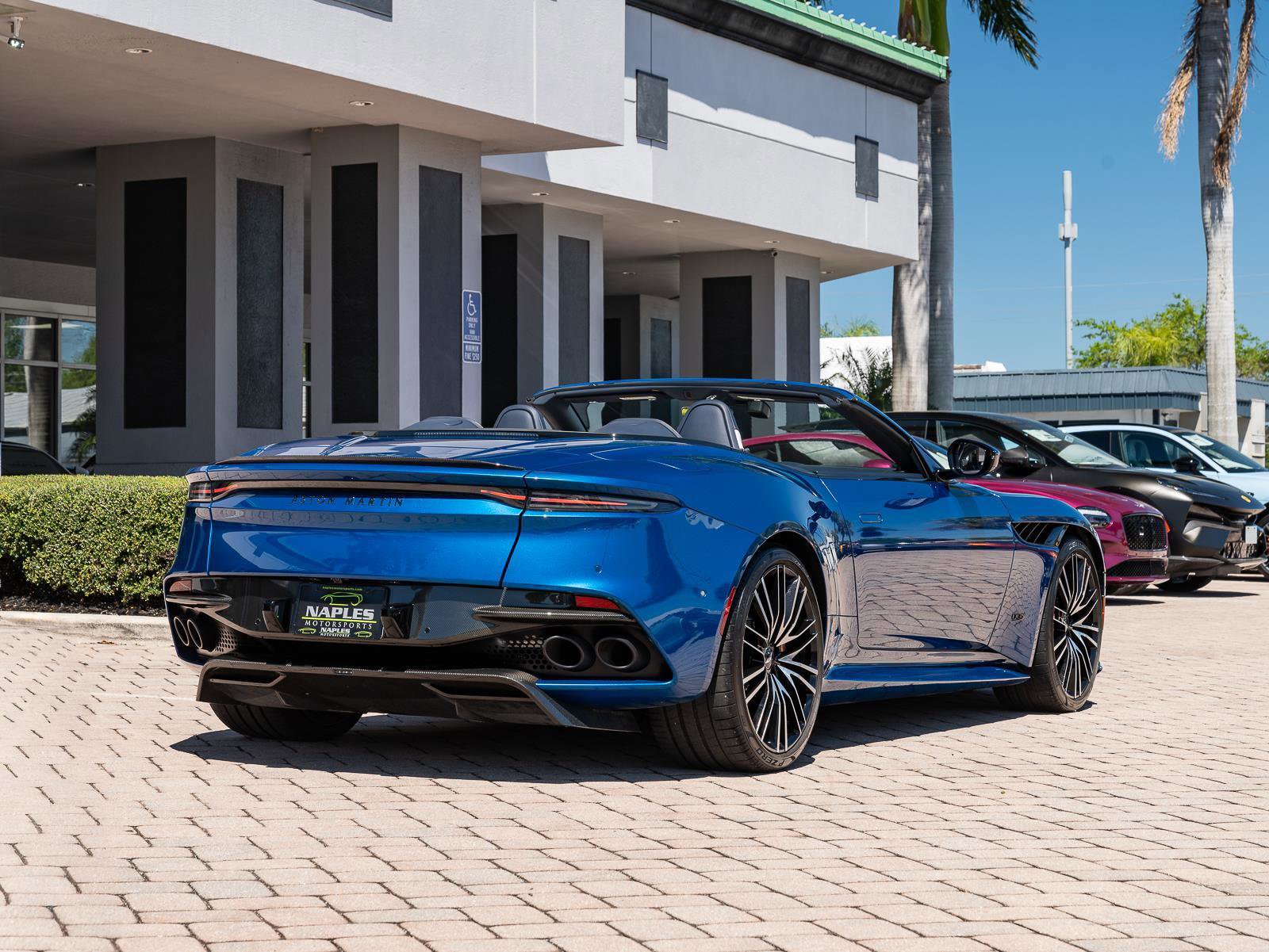 Used 2022 Aston Martin DBS Superleggera Volante image 41