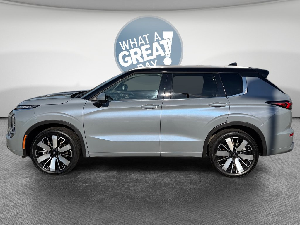 Used 2025 Mitsubishi Outlander SEL AWD/4WD image 7