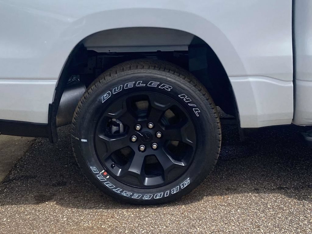 New 2026 RAM 1500 Express AWD/4WD image 37