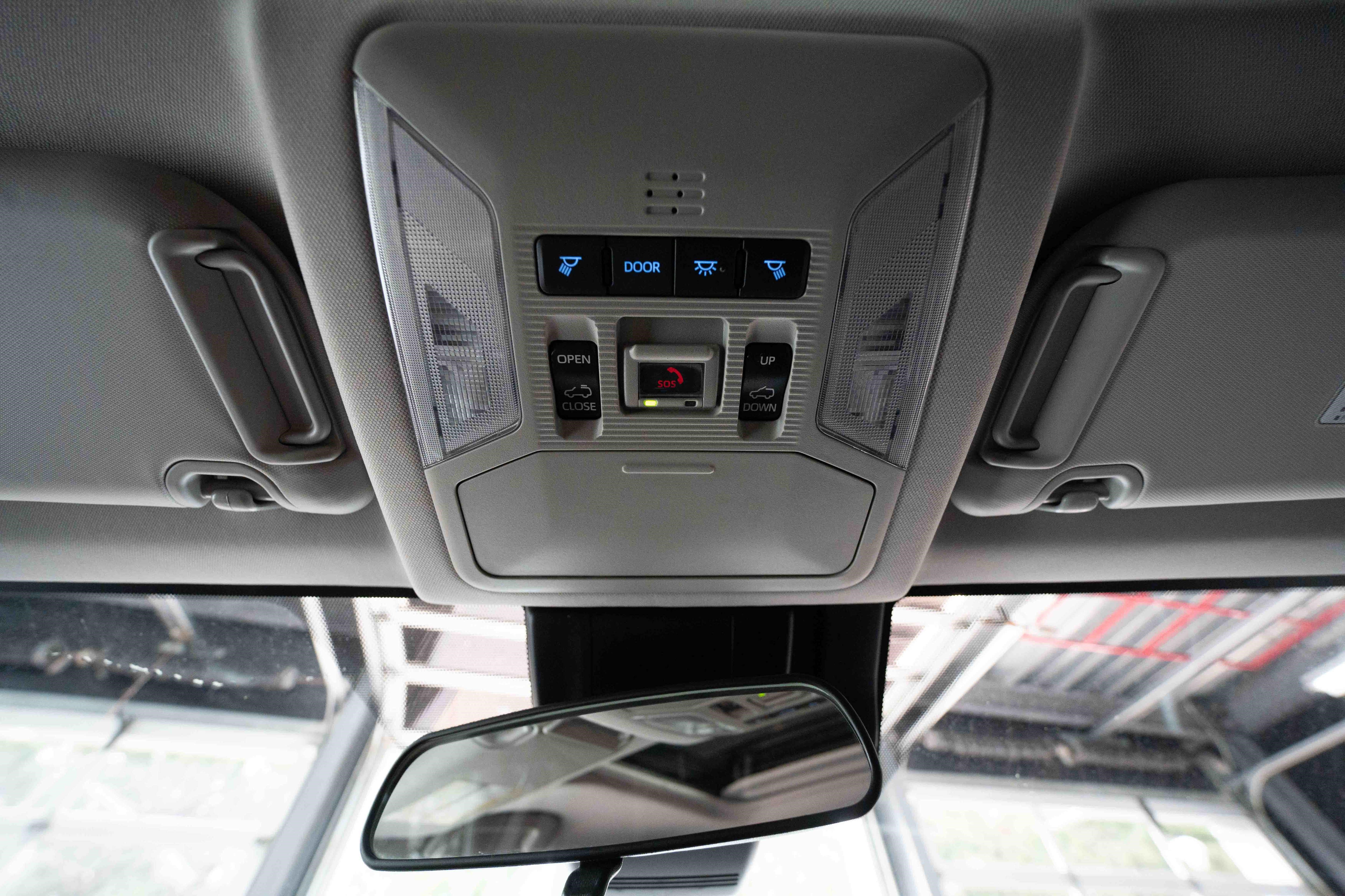 Used 2022 Toyota RAV4 XLE w/ Convenience Package AWD/4WD image 18