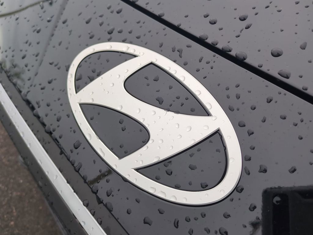 New 2026 Hyundai Elantra Sport image 13