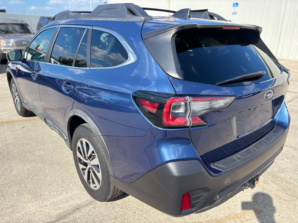 Used 2020 Subaru Outback Premium w/ Popular Package #1 AWD/4WD image 3