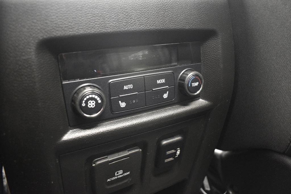 Used 2018 Chevrolet Traverse Premier w/ Redline Edition image 27