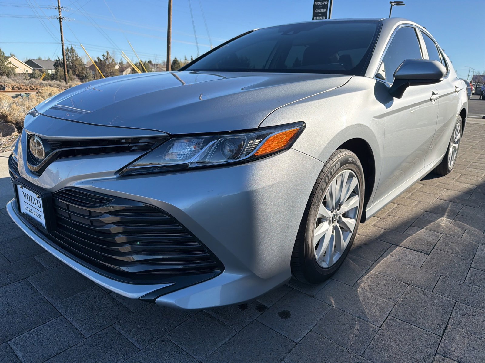 Used 2020 Toyota Camry LE image 5