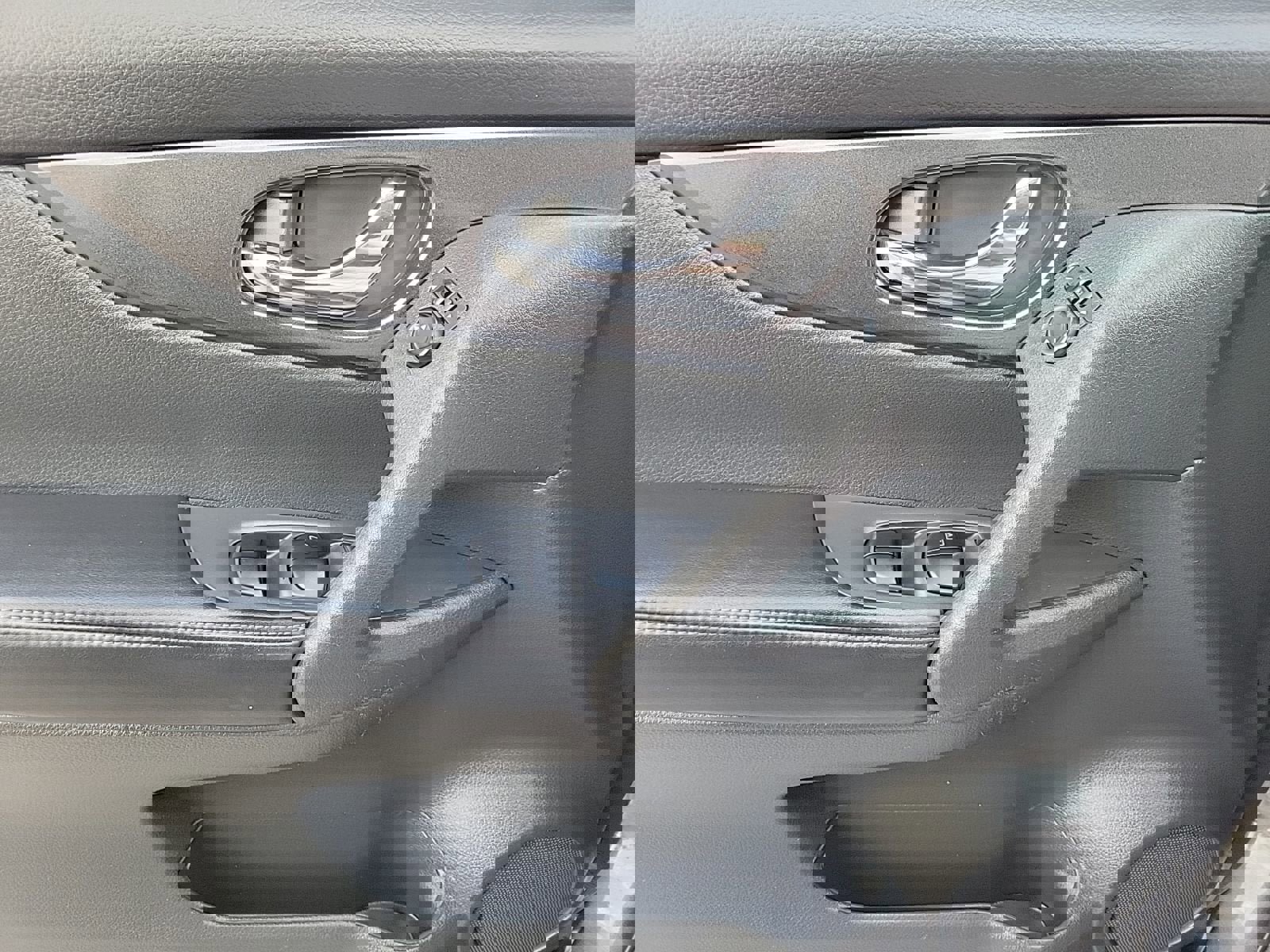 Used 2017 Nissan Rogue S image 36