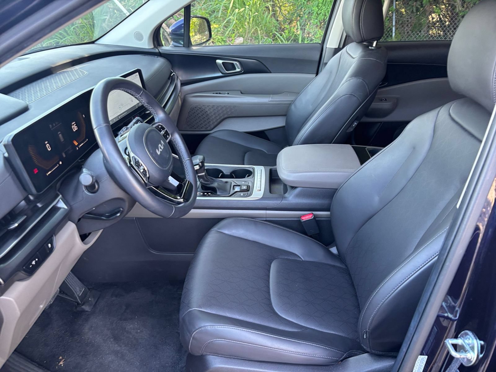 Used 2026 Kia Carnival FWD image 28
