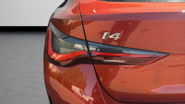 Used 2023 BMW i4 eDrive40 RWD image 33