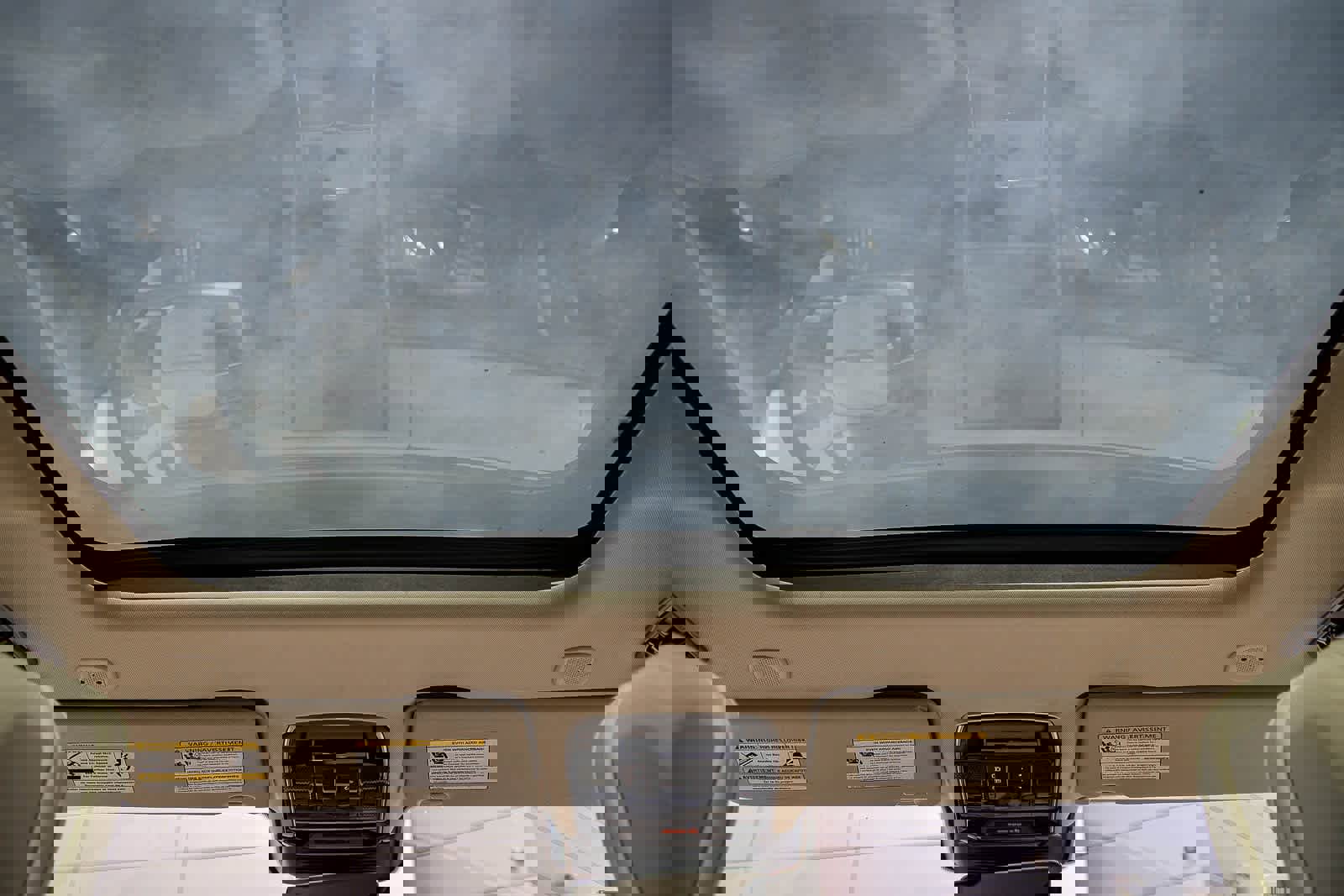 New 2026 Land Rover Range Rover SE image 16