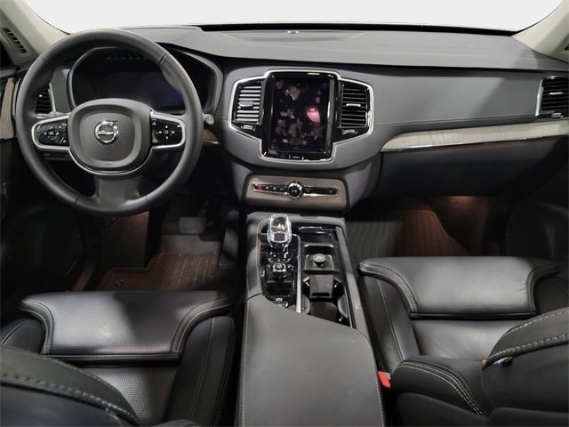 Used 2025 Volvo XC90 B6 Ultra w/ Protection Package Premier image 24