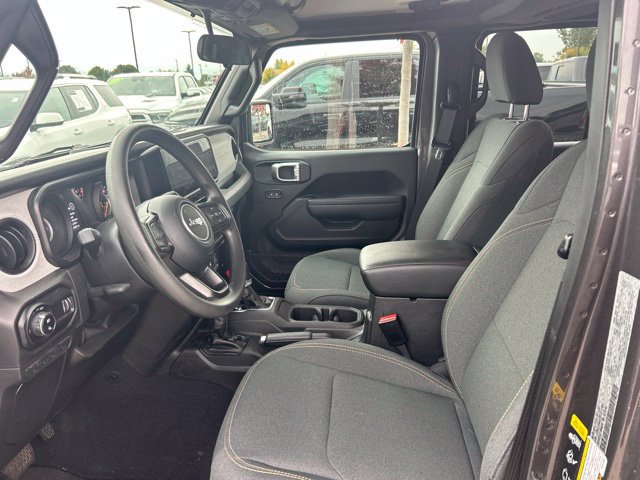 Used 2025 Jeep Gladiator Sport AWD/4WD image 10