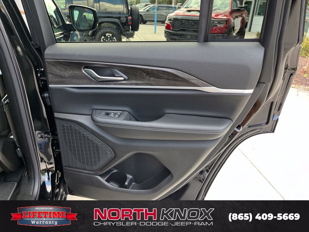 New 2027 Jeep Grand Cherokee 4WD image 26