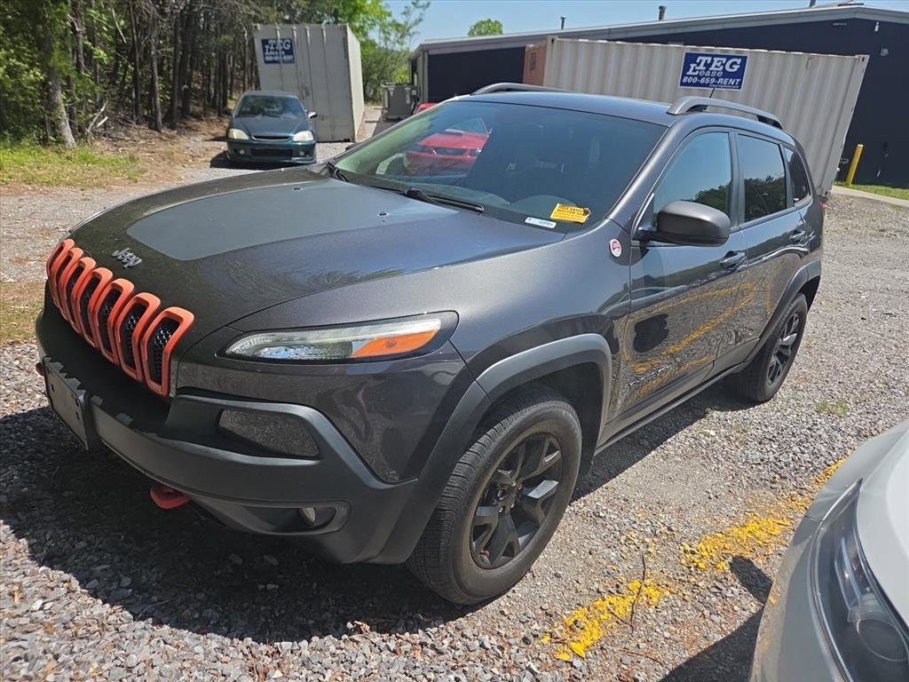 Used 2016 Jeep Cherokee Trailhawk w/ Comfort/Convenience Group AWD/4WD image 1