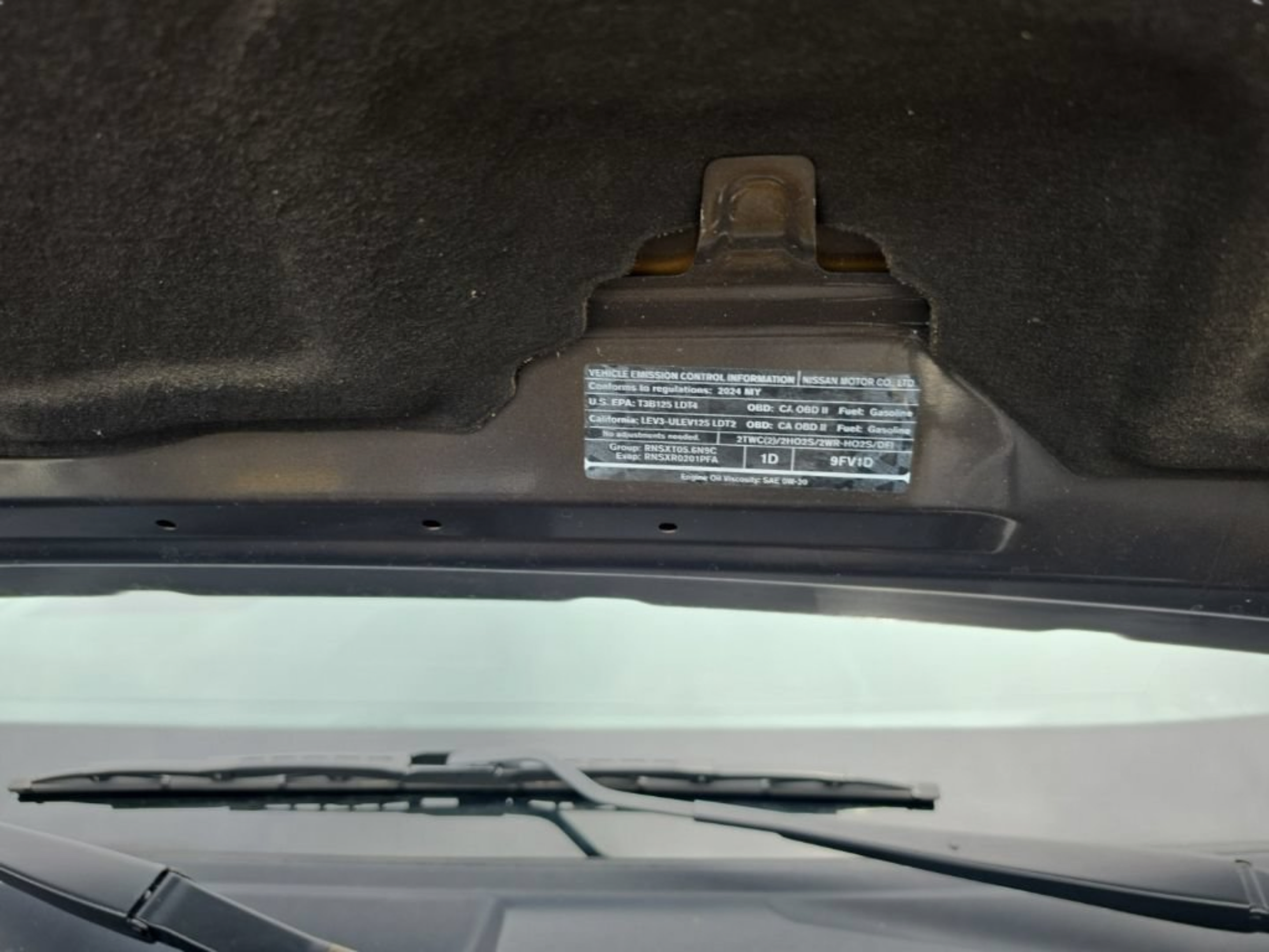 Used 2024 Nissan Titan SV w/ SV Convenience Package AWD/4WD image 30