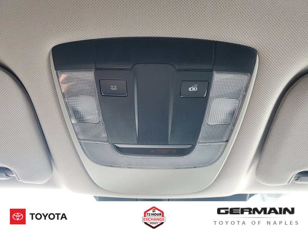 Used 2023 Kia Sorento LX AWD/4WD image 35