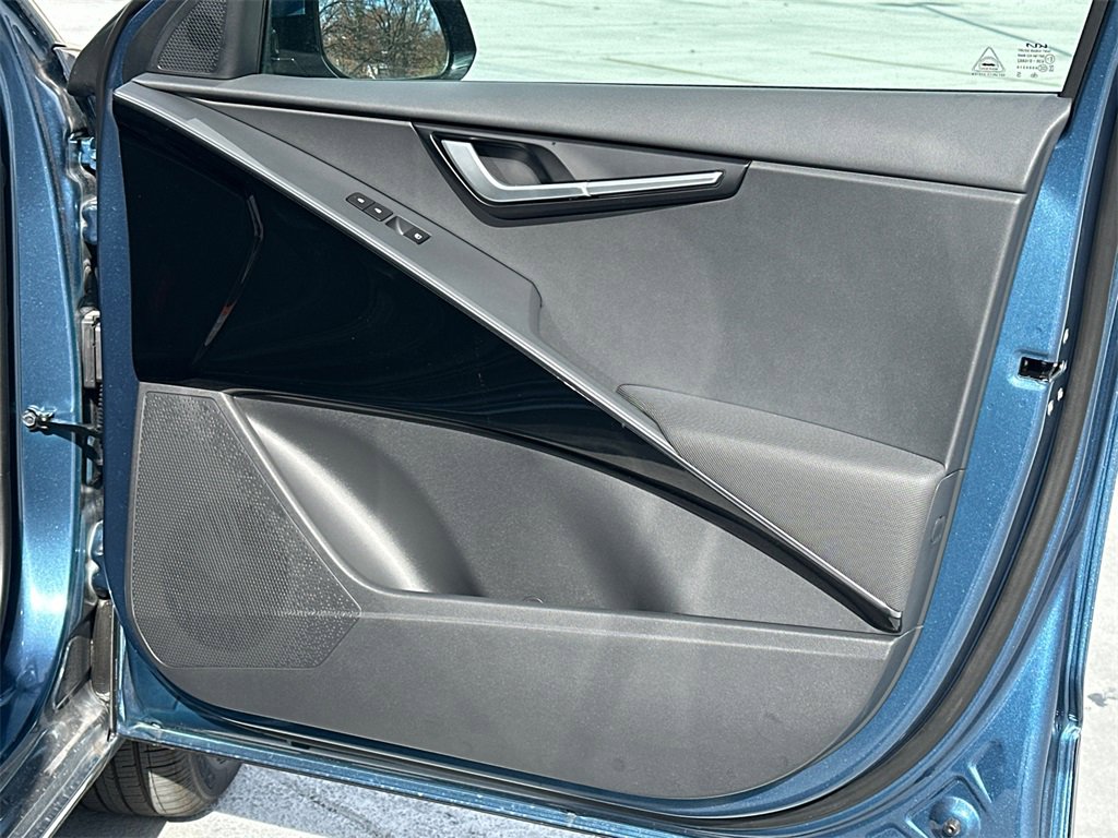 New 2025 Kia Niro Wind image 14