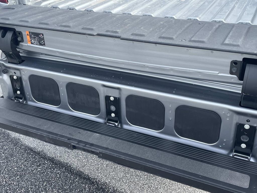 Used 2024 Chevrolet Silverado 2500 Custom w/ Custom Value Package image 12