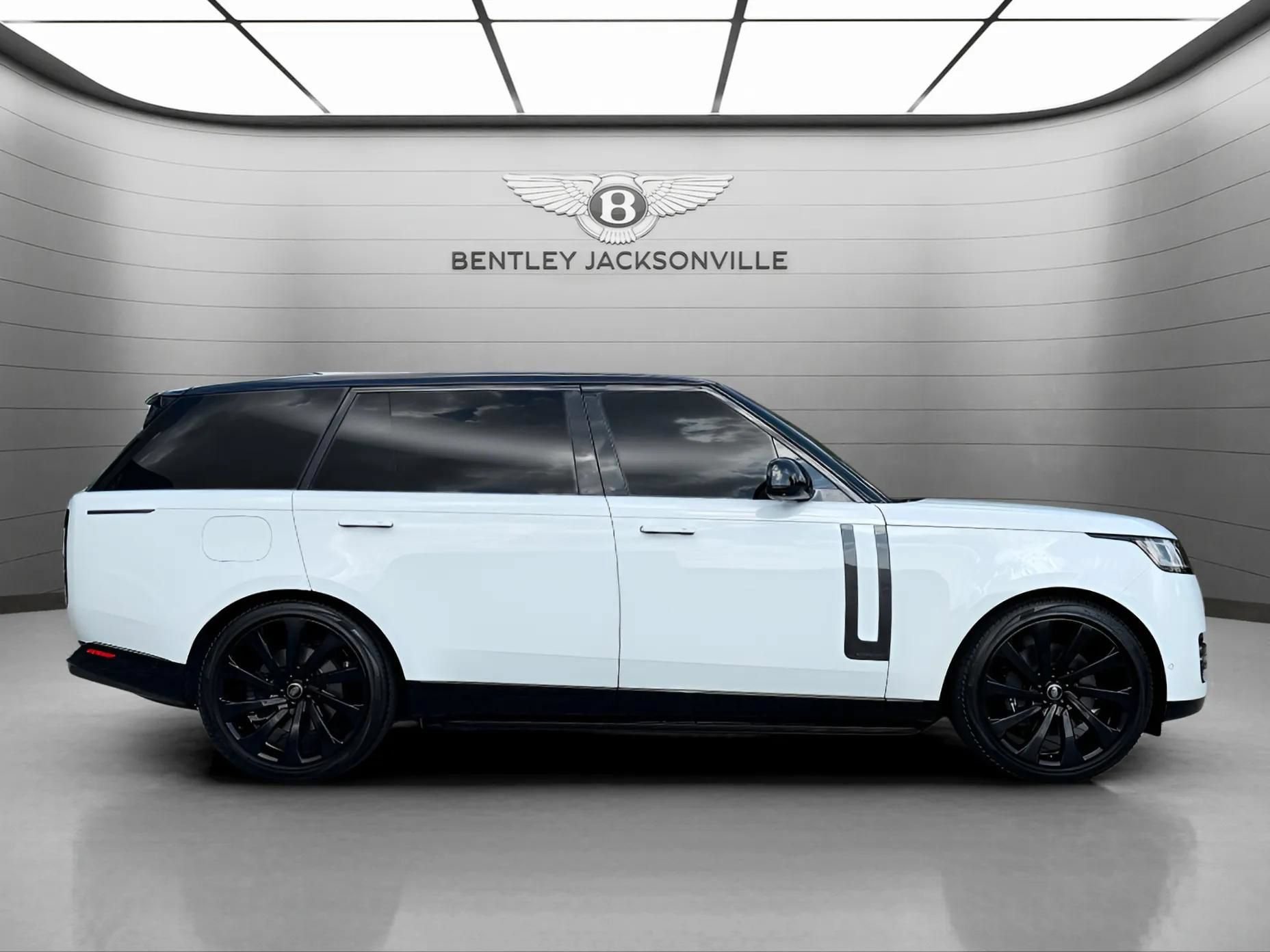 Used 2023 Land Rover Range Rover Long Wheelbase Autobiography AWD/4WD image 8